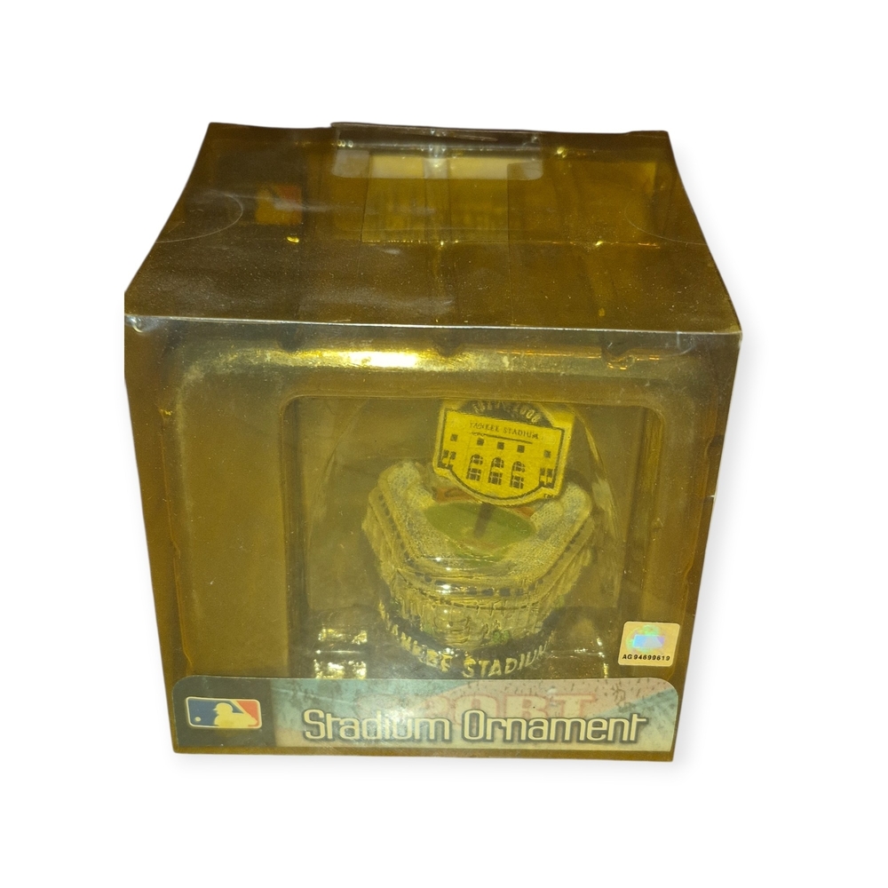 MLB Original Yankee Stadium Forever Ornament NIB..NEVER OPENED